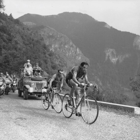 A Histórica Primeira Conquista do Alpe d'Huez