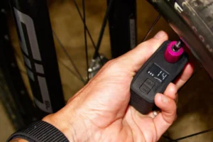 As Melhores Mini Bombas Elétricas que Todo Ciclista Deveria Ter em 2026