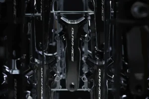 Shimano Enfrenta Queda Dramática nos Lucros Apesar de Crescimento nas Vendas