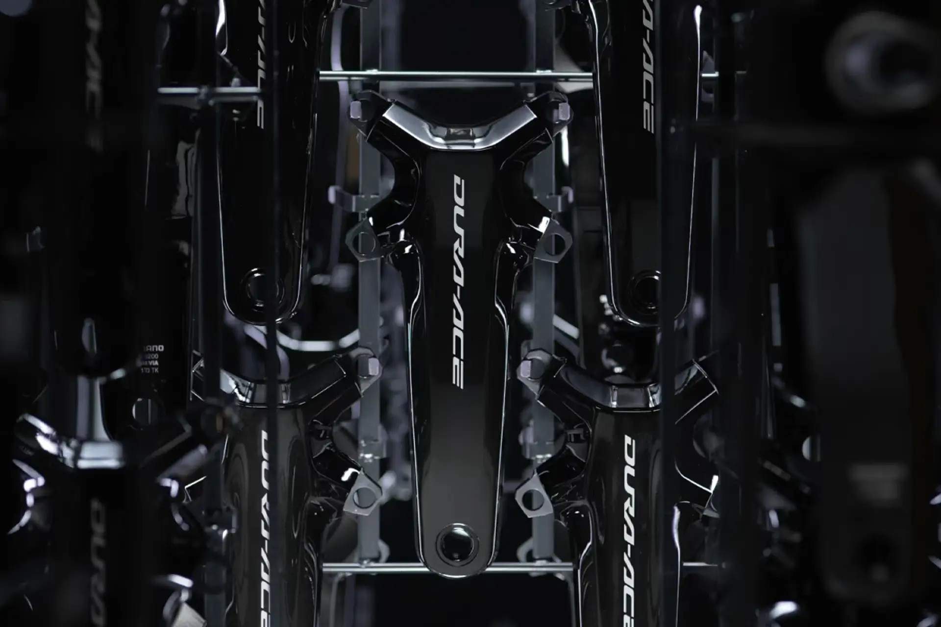 Shimano Enfrenta Queda Dramática nos Lucros Apesar de Crescimento nas Vendas