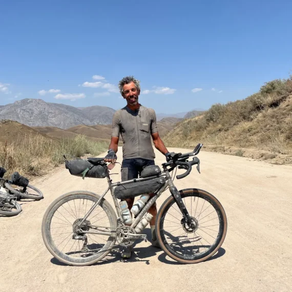 Ciclista Francês Passa 50 Dias em Prisão Russa Após Tentativa de Recorde Mundial EurAsia