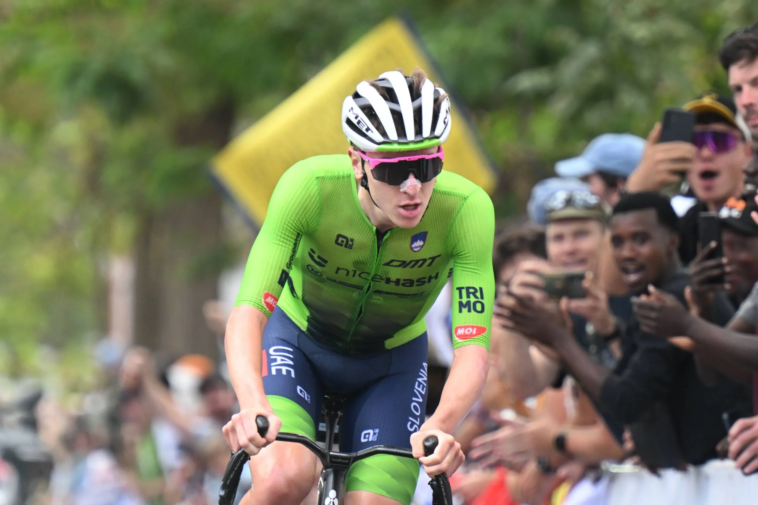 Lesão no Joelho Quase Tirou Pogačar do Tour de France 2025