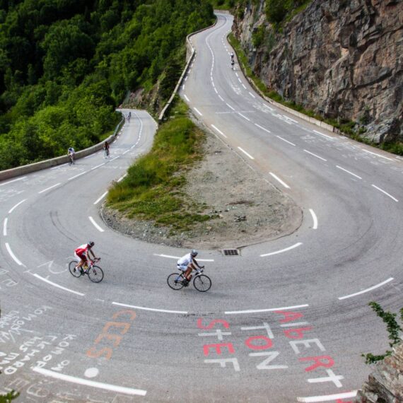Tour de France 2026: Percurso Desafiador Promete Edição Histórica com Dobradinha no Alpe d'Huez