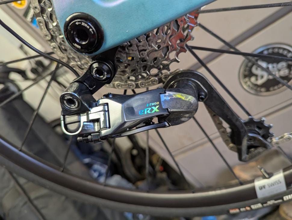 Grupo de freios a disco hidráulicos eletrônicos L-Twoo eRX para estrada, modelo 2025