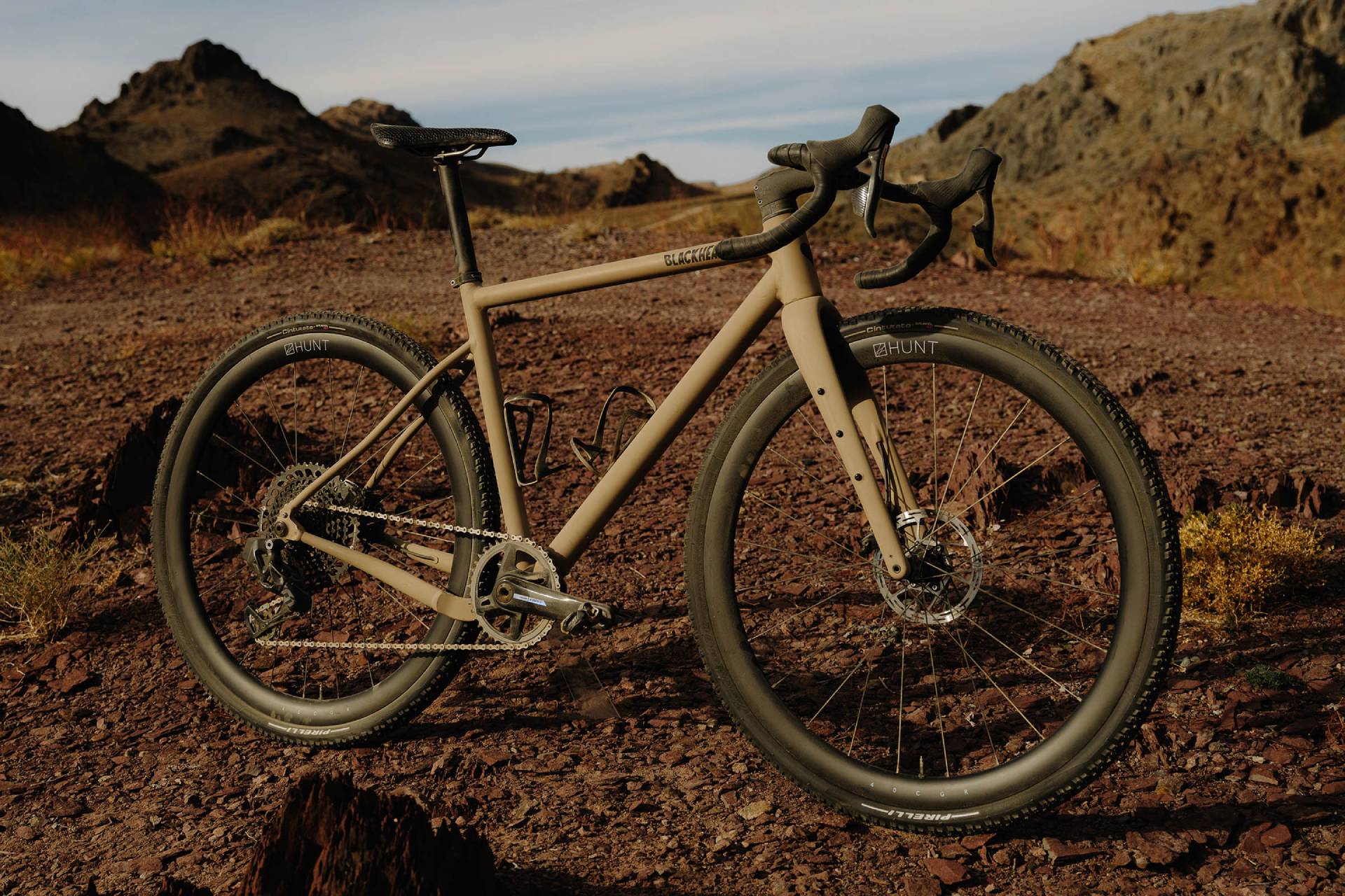 Bike Gravel: O Que É e Por Que Está Conquistando Ciclistas no Brasil e no Mundo