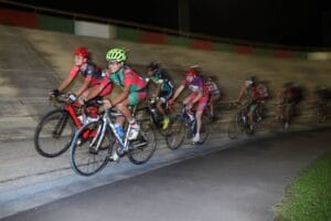 Inscrições Abertas para a 2ª Etapa das Cem Voltas de Curitiba: Desafio Gratuito no Velódromo Adir Luiz Romeo