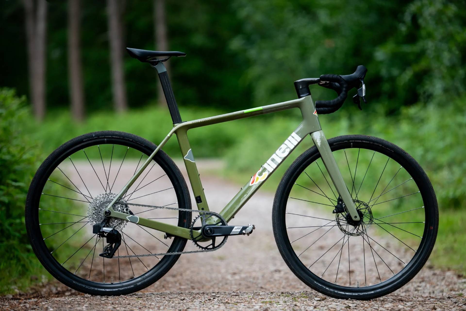 Cinelli King Zydeco 2 Apex: Bicicleta Gravel Versátil que Domina Múltiplos Terrenos