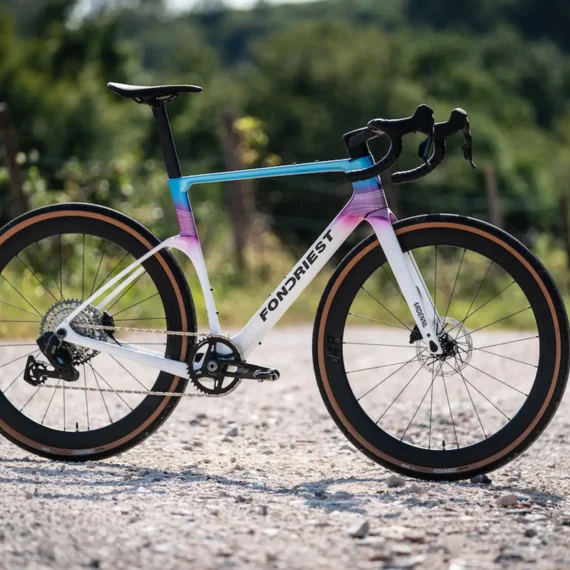 Fondriest Pai e Filha Enfrentam o Desafio Extremo do Gravel no Coração da África do Sul