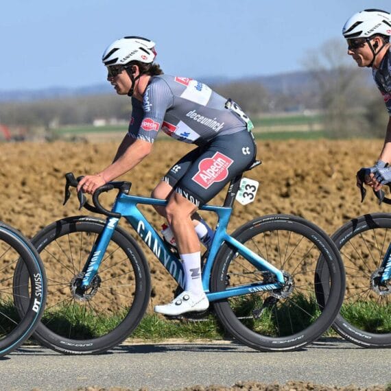Gregário de Van der Poel se Aposenta aos 24 Anos