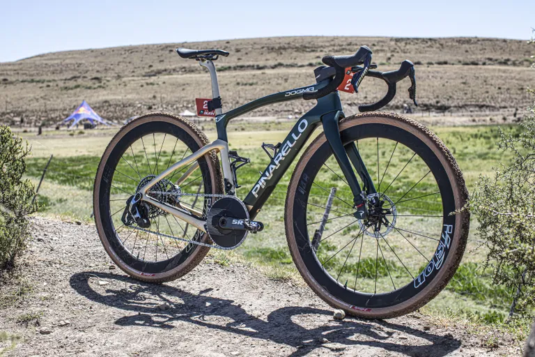 A combinação de cores verde e dourada presta uma homenagem involuntária às cores nacionais do esporte sul-africano.

(Crédito da imagem: Aaron Borrill)