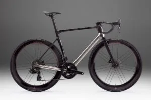 Passoni AT-01 Animus Titanium: A Primeira Bike Aerodinâmica da Marca Italiana
