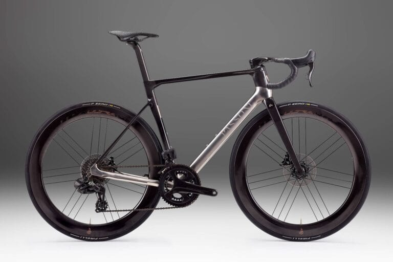 Passoni AT-01 Animus Titanium: A Primeira Bike Aerodinâmica da Marca Italiana