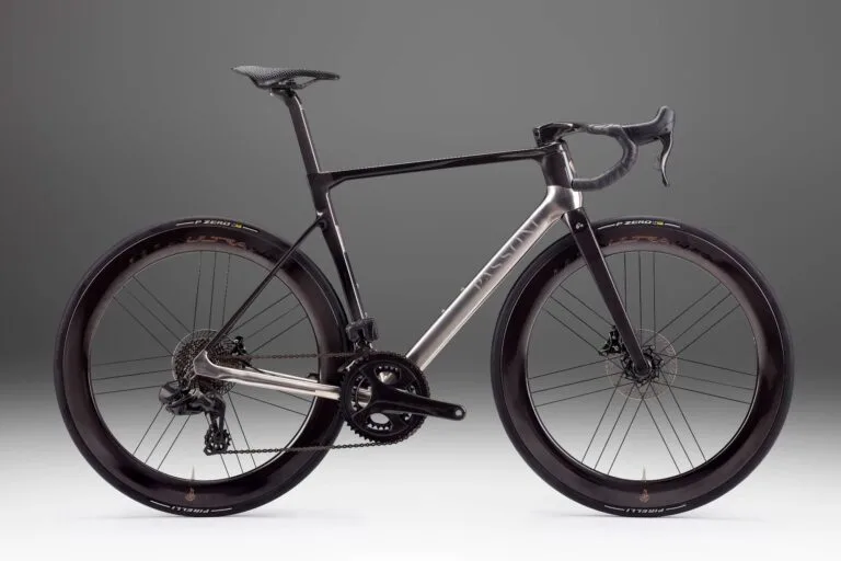 Passoni AT-01 Animus Titanium: A Primeira Bike Aerodinâmica da Marca Italiana
