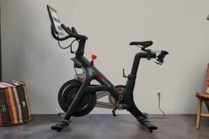 Peloton Alerta 900 Mil Usuários Sobre Risco Grave em Bicicletas Ergométricas