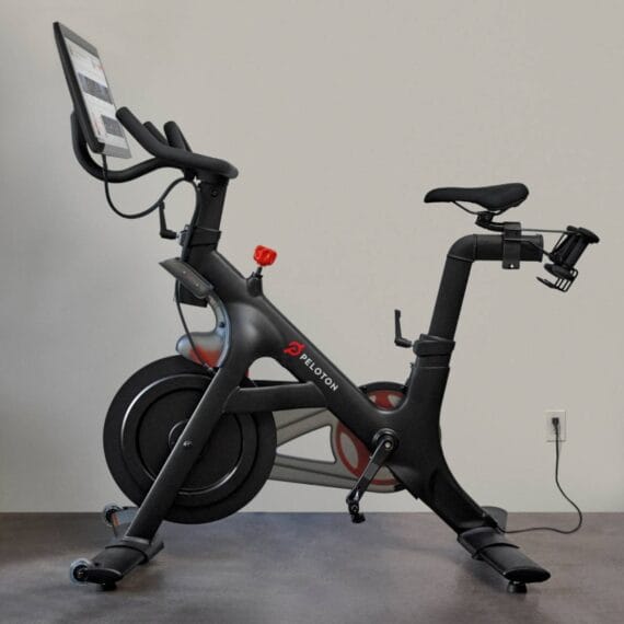 Peloton Alerta 900 Mil Usuários Sobre Risco Grave em Bicicletas Ergométricas