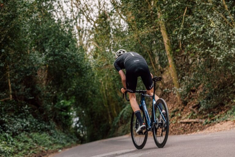 Relação Peso-Potência no Ciclismo: Como Calcular e Maximizar Seu Desempenho Sobre Duas Rodas