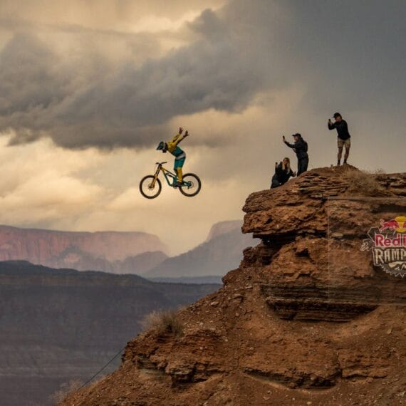O Acidente de Adolf Silva e a Responsabilidade do Red Bull Rampage