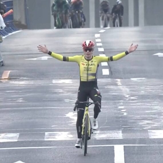 Vingegaard Domina com Ataque Solo e Vence o Criterium de Saitama