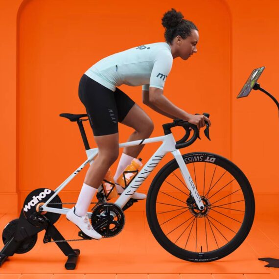 Como o Zwift Revolucionou o Treinamento de Ciclistas Profissionais: A Nova Era do Pedal Indoor
