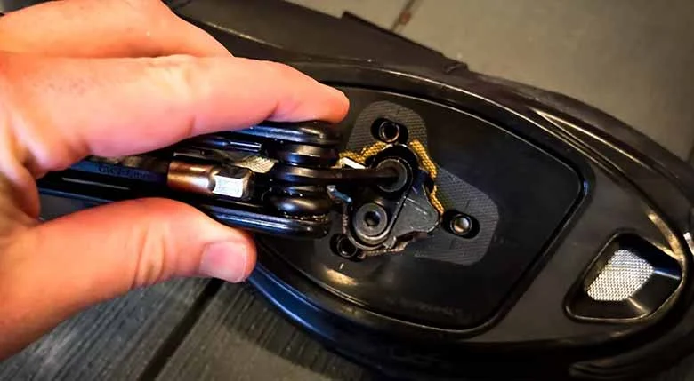 Aperte os Parafusos com o Torque Correto