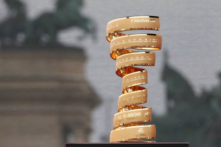 Disputa Financeira Ameaça Giro d’Italia 2026: Equipes Recusam Propostas da RCS para Início na Bulgária