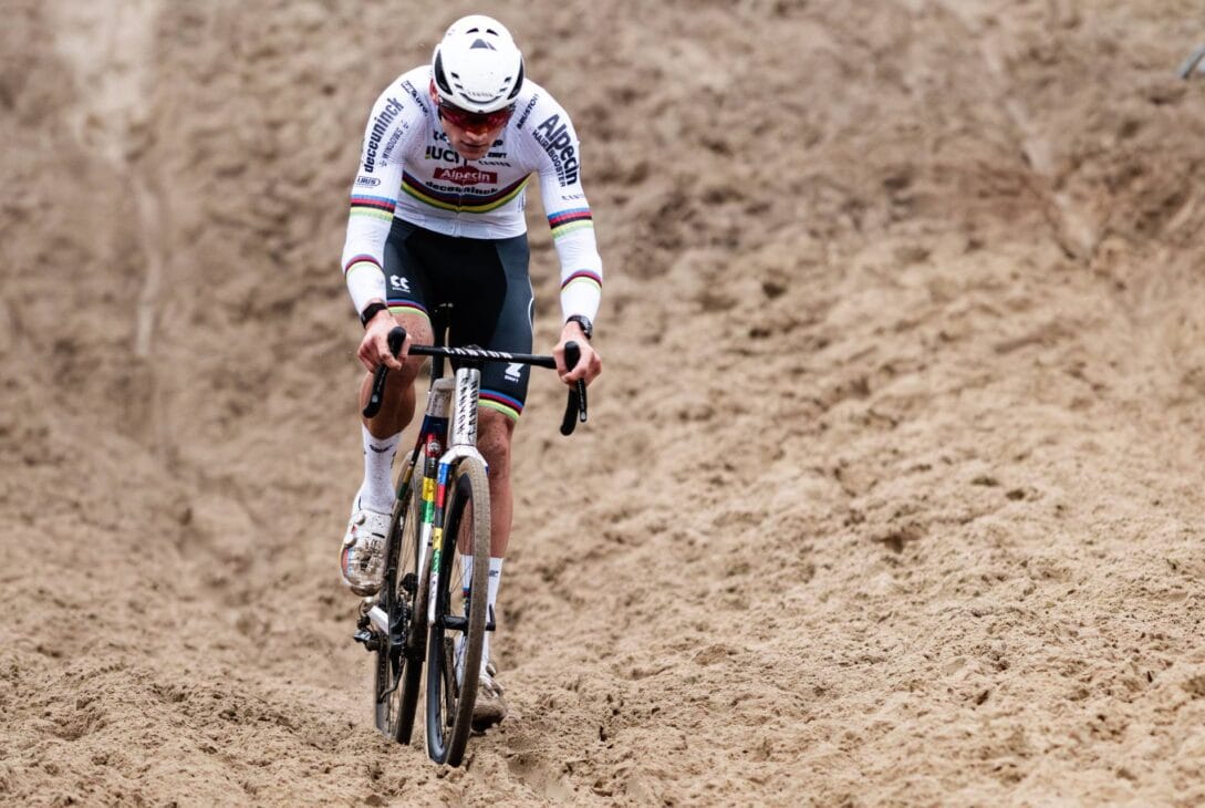 Van der Poel Conquista Mais Uma em Loenhout, Mas Van Aert Mereceu Coisa Melhor