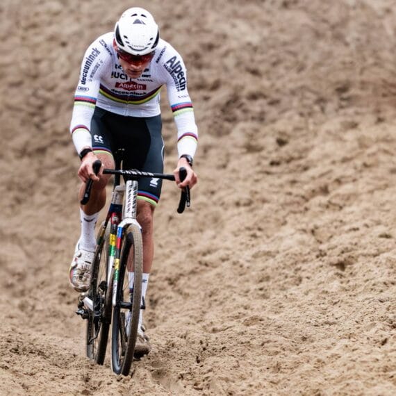 Van der Poel Conquista Mais Uma em Loenhout, Mas Van Aert Mereceu Coisa Melhor