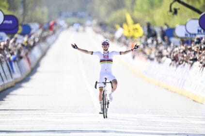 A Ciência Por Trás dos Ataques de Longa Distância no Ciclismo