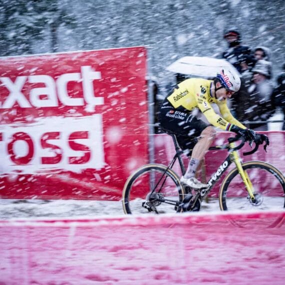 Lesão de Wout van Aert é mais grave do que parece e coloca em risco temporada de clássicas 2026