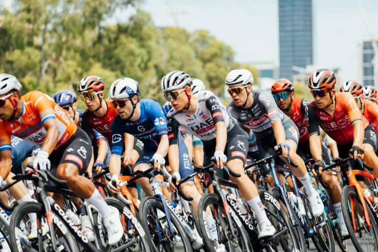 Tour Down Under Enfrenta Até 40°C: Quando o Calor se Torna Perigoso Demais Para o Ciclismo Profissional?