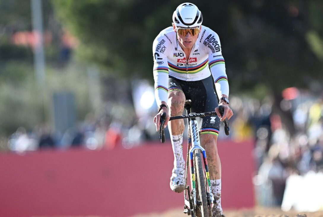 Van der Poel Arrasa em Benidorm