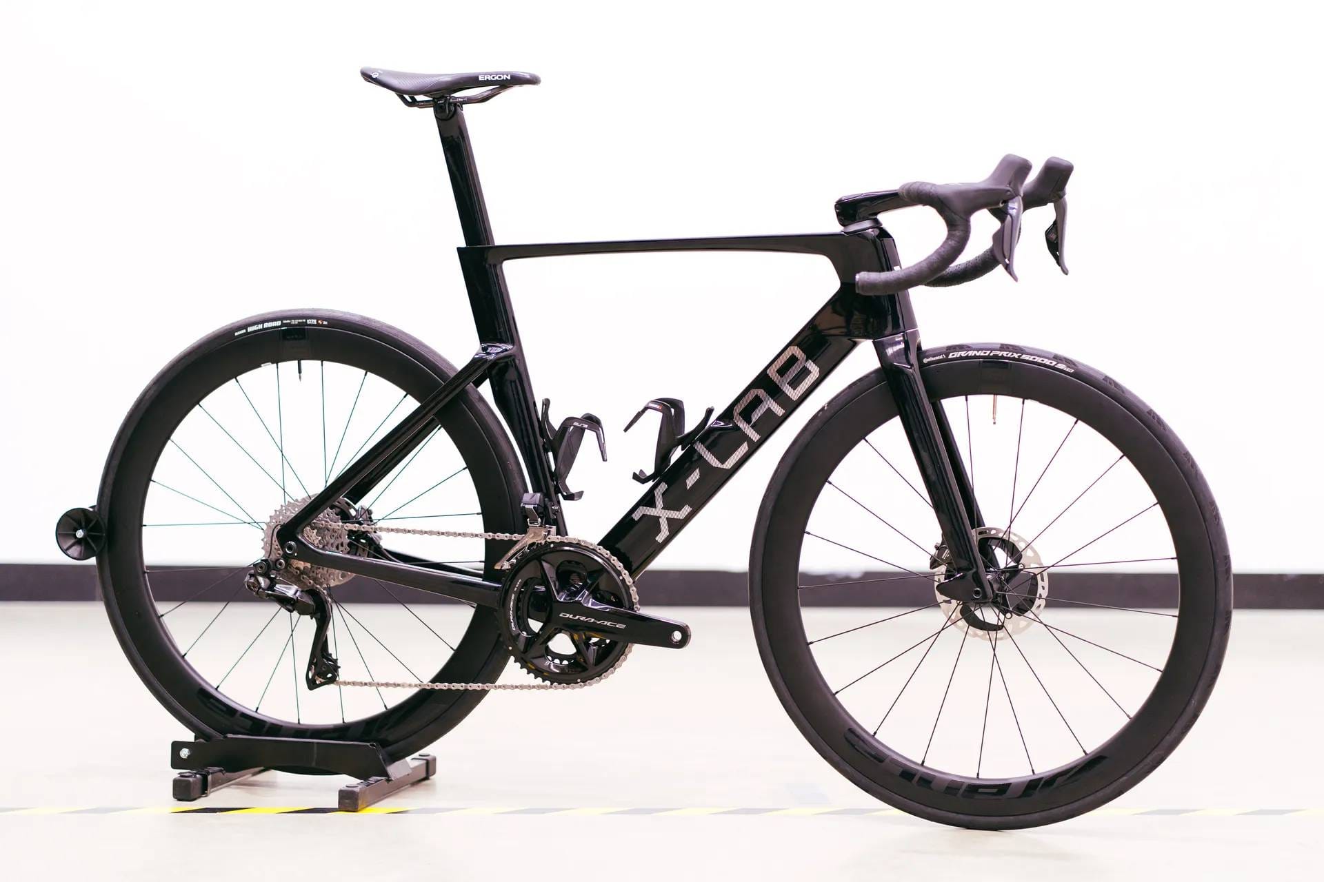 X-Lab AD9: A Bike Chinesa que Chegou para Mexer com o WorldTour – Teste no Túnel de Vento