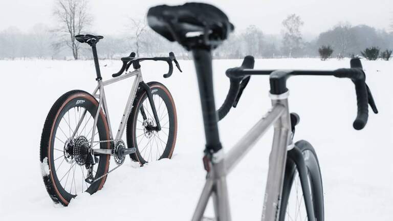 Eddy Merckx lança bikes de titânio