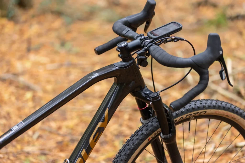 A geometria é razoavelmente progressiva, mas não tanto quanto em alguns outros lançamentos.