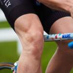 Por que os joelhos doem ao andar de bicicleta e como acabar com a dor