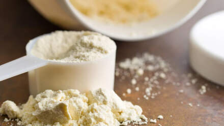 Qual o Melhor Horário para Tomar Whey? A Ciência Explica