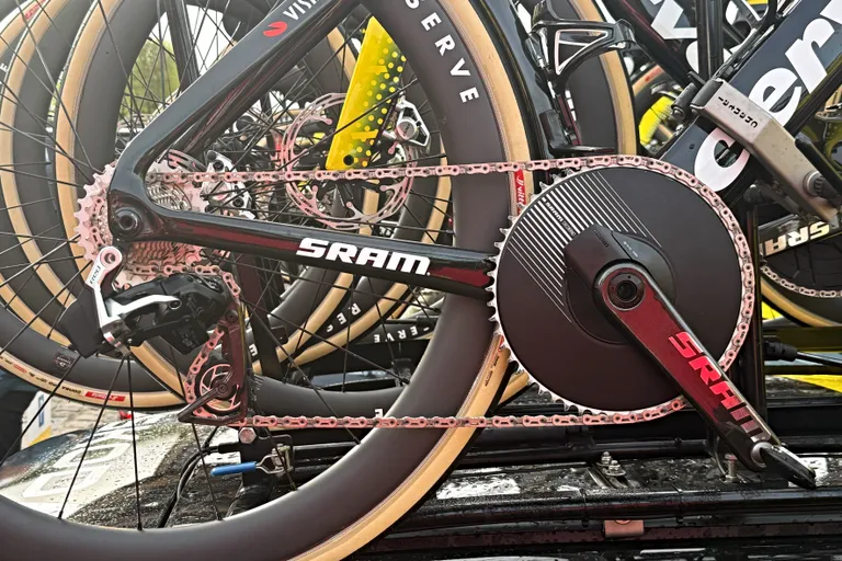 Van Aert e sua transmissão 1x