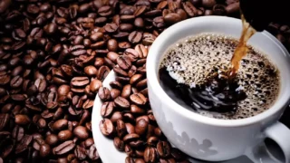 4 Razões pelas quais Tomar Café à Tarde Pode Prejudicar sua Saúde – e seu Desempenho no Ciclismo