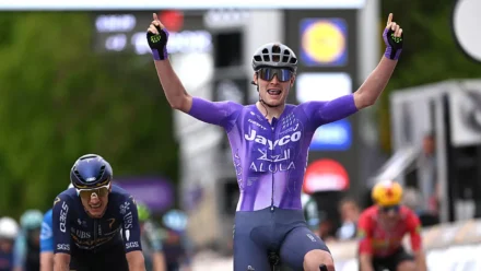 Foldager vence a Brabantse Pijl 2026 e mostra que a Dinamarca parou de pedir licença