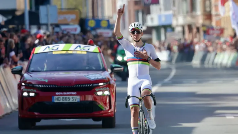 Pogacar Vence a Liège-Bastogne-Liège pela 4ª Vez, Mas Foi Seixas Quem Deixou a Pergunta no Ar