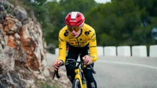 Giro d’Italia 2026: O motivo que preocupa Vingegaard mais que os 6:22 de atraso