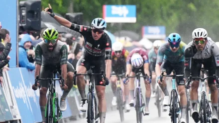 Tim Merlier apaga 4 meses de lesão com Hat-Trick no Tour de Hongrie e manda recado ao Tour de France