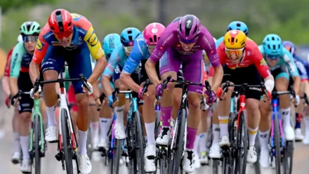 A UCI criou a regra dos 200 metros para acabar com as quedas nos sprints — e mirou no lugar errado