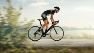 O que o ciclismo faz com o corpo: ciência x mito