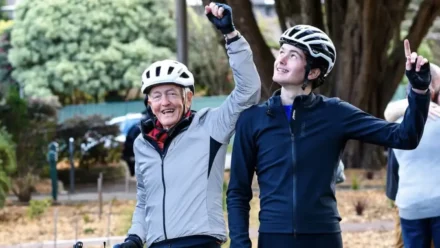 Aos 82 anos, ele cruzou a Austrália de bicicleta e morreu no dia seguinte: os 41 dias que a manchete ignora