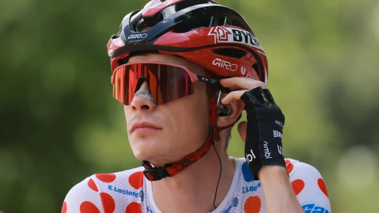 Vingegaard fora da temporada
