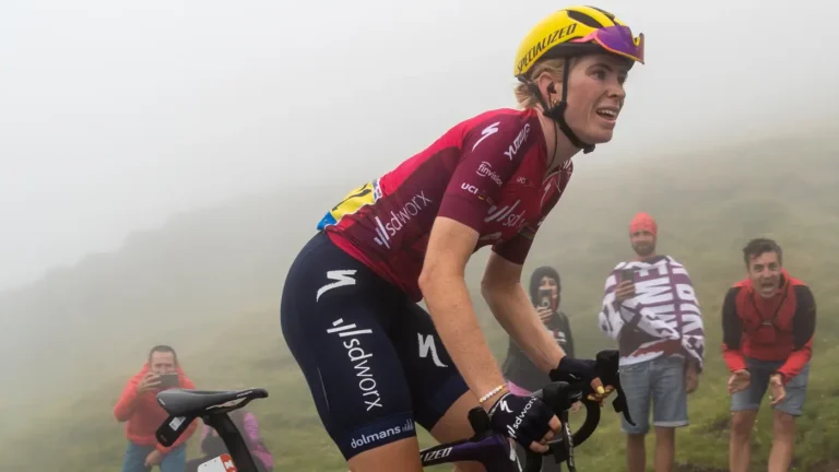 100 francos por uma parada de xixi no Ventoux — e por que essa é a multa mais cara do Tour de France Femmes